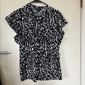 Alfani Black and White Abstract Blouse